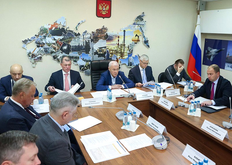 Заседание рабочей группы по рассмотрению Государственной Думой проекта Основных направлений единой денежно-кредитной политики на 2026 год и плановый период 2027-2028 гг