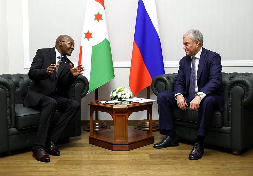 Председатель Государственной Думы Вячеслав Володин и Председатель Национальной Ассамблеи Республики Бурунди Желаз Даниэль Ндабирабе