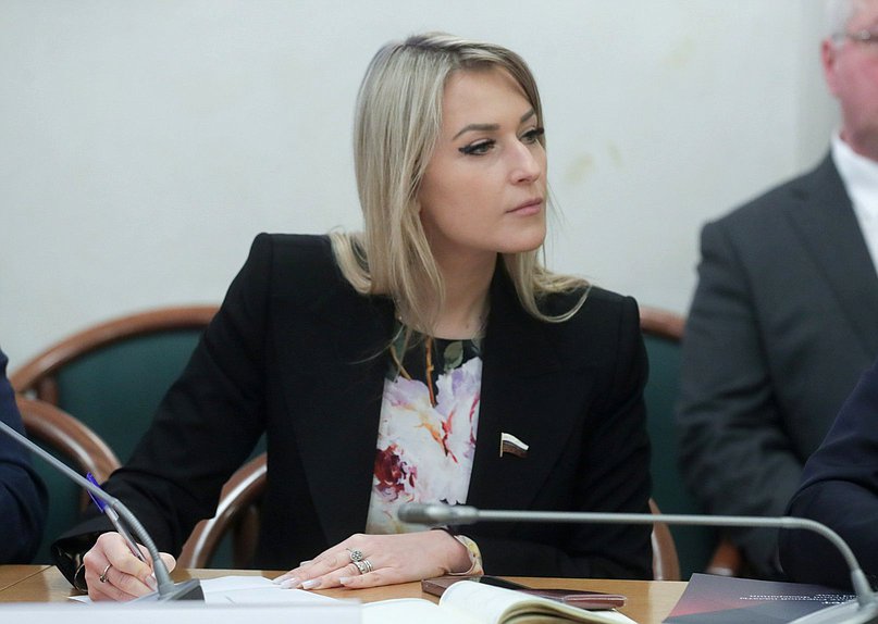 Председатель Комитета по развитию гражданского общества, вопросам общественных и религиозных объединений Яна Лантратова
