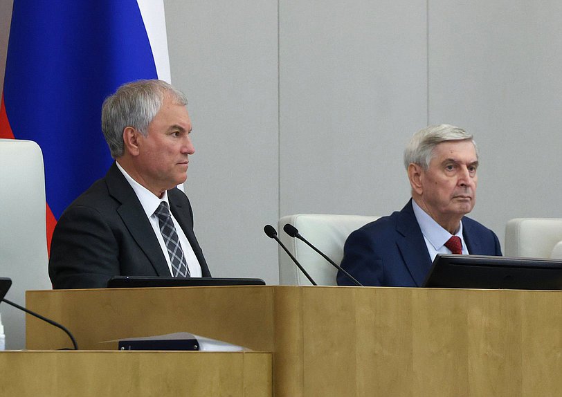 Председатель Государственной Думы Вячеслав Володин и Первый заместитель Председателя Государственной Думы Иван Мельников