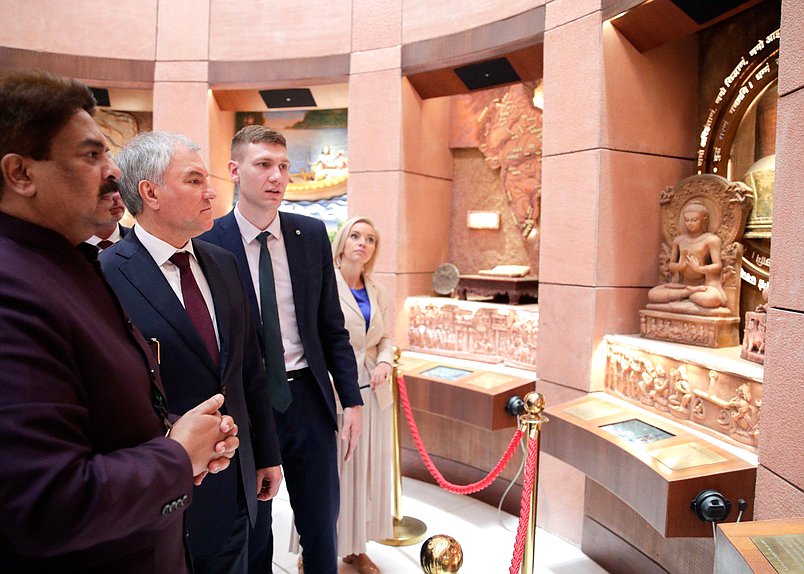 Chairman of the State Duma Vyacheslav Volodin visiting the Parliament Museum of India