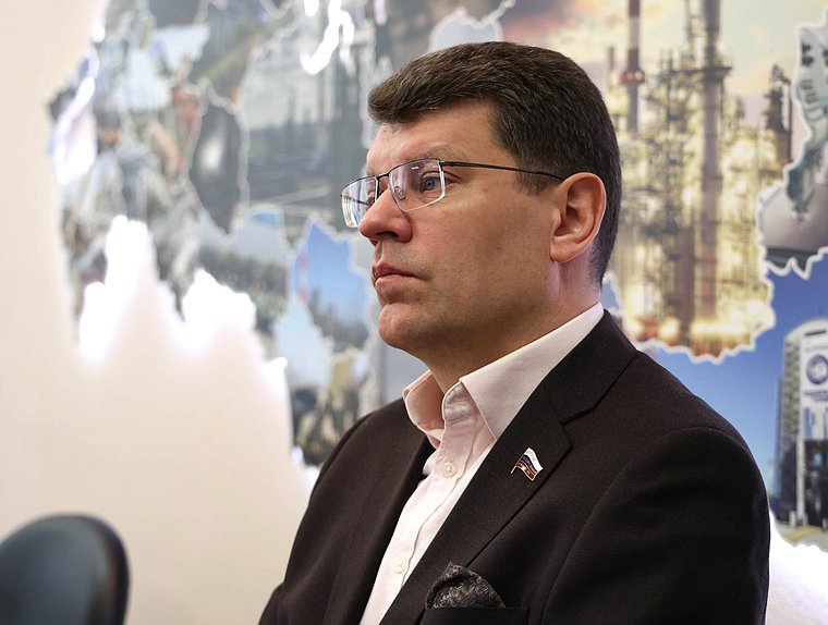 Первый заместитель Председателя Комитета по экономической политике Денис Кравченко