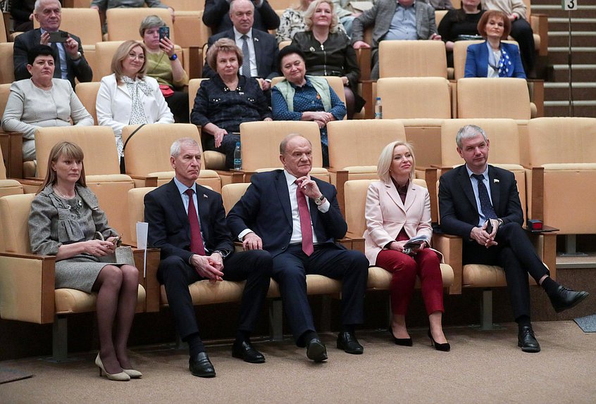 Показ художественного фильма "Роднина"