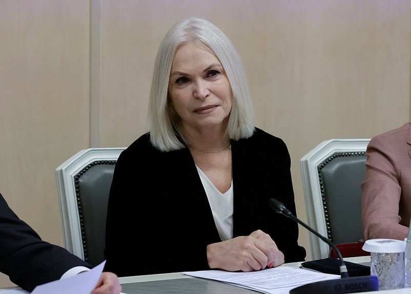 Председатель Комитета по просвещению Ирина Белых