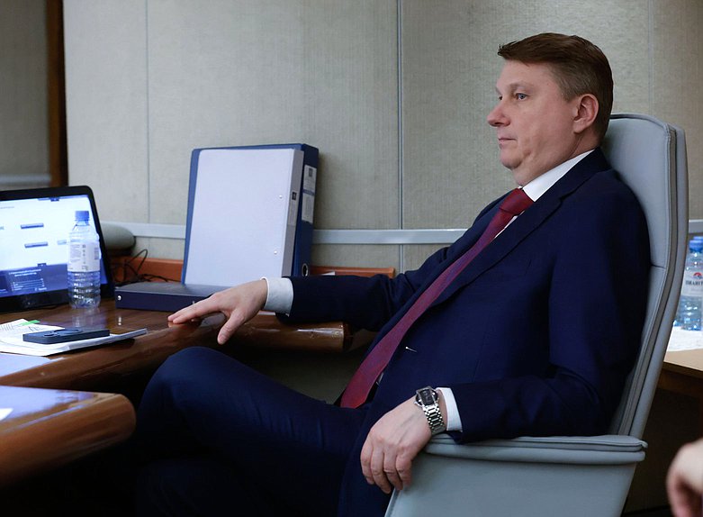 Полномочный представитель Правительства РФ в Государственной Думе Александр Синенко