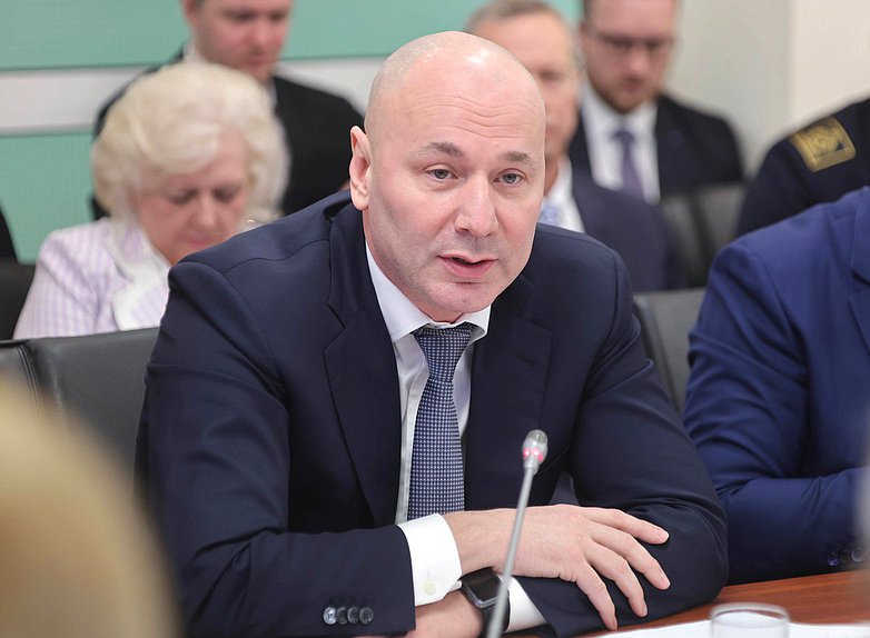 Заседание Комитета по науке и высшему образованию с участием Министра науки и высшего образования РФ Валерия Фалькова