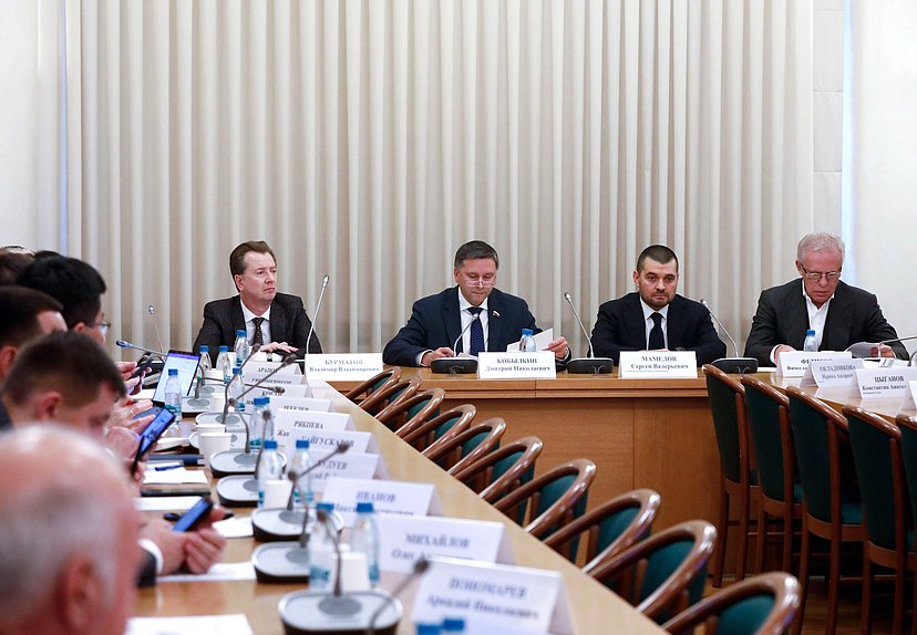 Заседание Комитета по экологии, природным ресурсам и охране окружающей среды