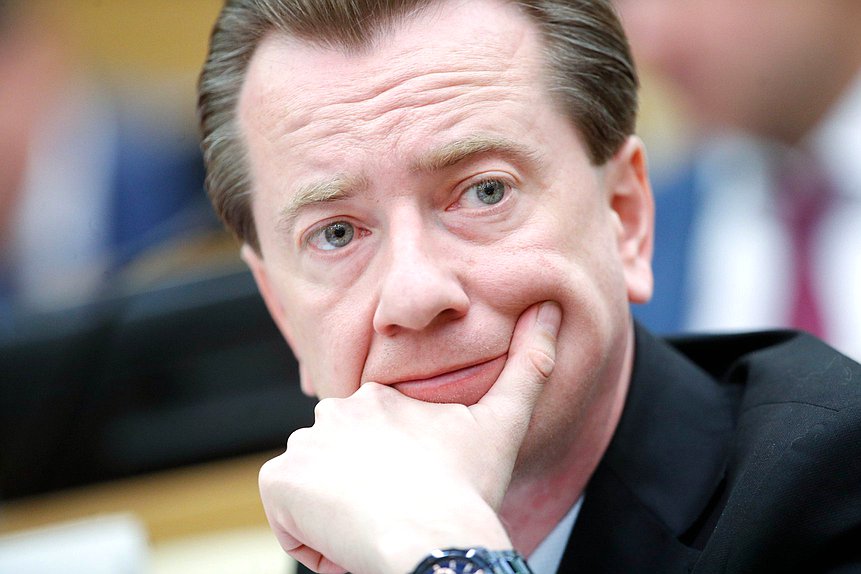 Первый заместитель Председателя Комитета по экологии, природным ресурсам и охране окружающей среды Владимир Бурматов