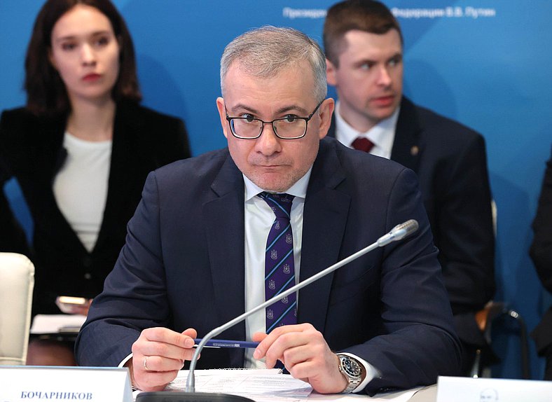 Начальник Управления Президента РФ по государственной политике в гуманитарной сфере Владимир Бочарников
