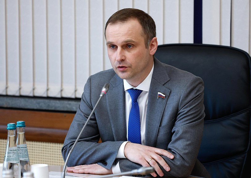 Председатель Комитета по охране здоровья Сергей Леонов