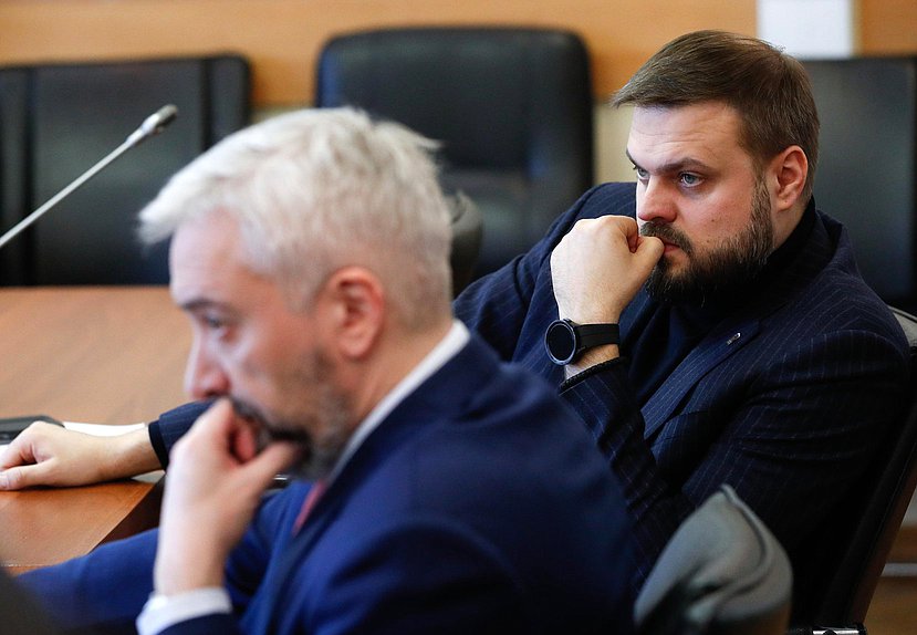 Заместитель Председателя Комитета по делам СНГ, евразийской интеграции и связям с соотечественниками Артем Туров