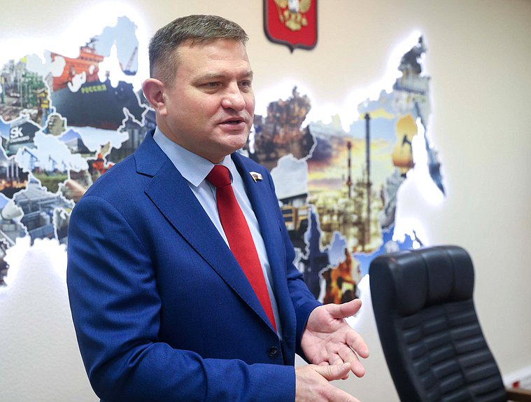 Заместитель Председателя Комитета по промышленности и торговле Александр Дроздов