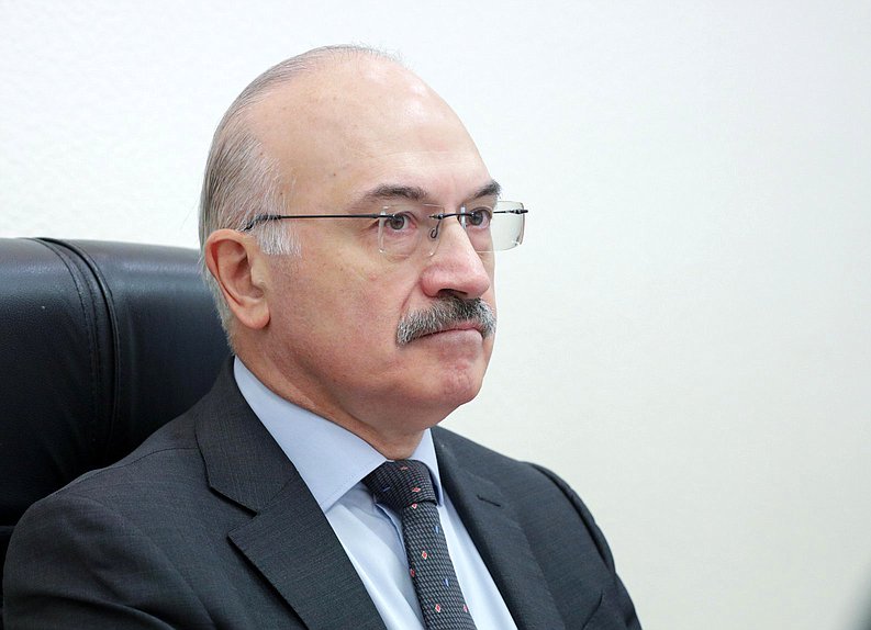 Председатель Комитета по науке и высшему образованию Сергей Кабышев