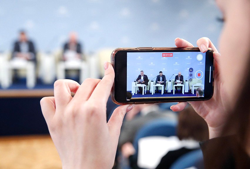 Круглый стол Комитета по охране здоровья на тему «Лекарственное страхование (обеспечение) в РФ. Перспективы развития»