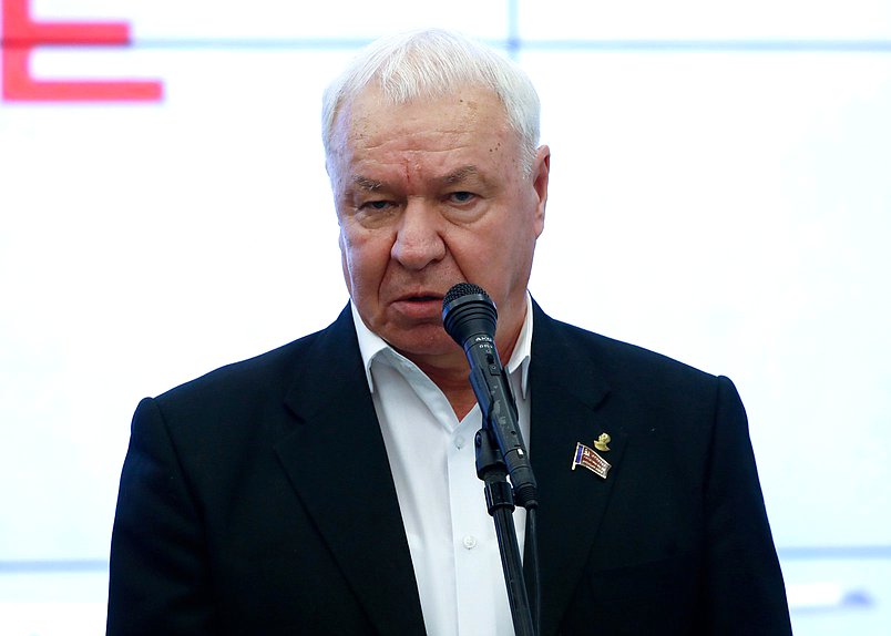 Член Комитета по обороне Виктор Соболев