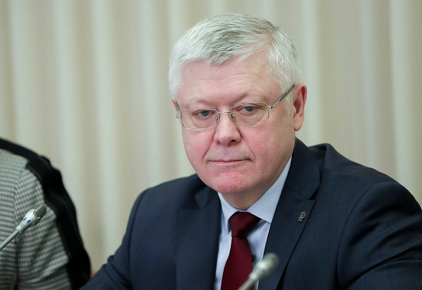 Председатель Комитета по безопасности и противодействию коррупции Василий Пискарев