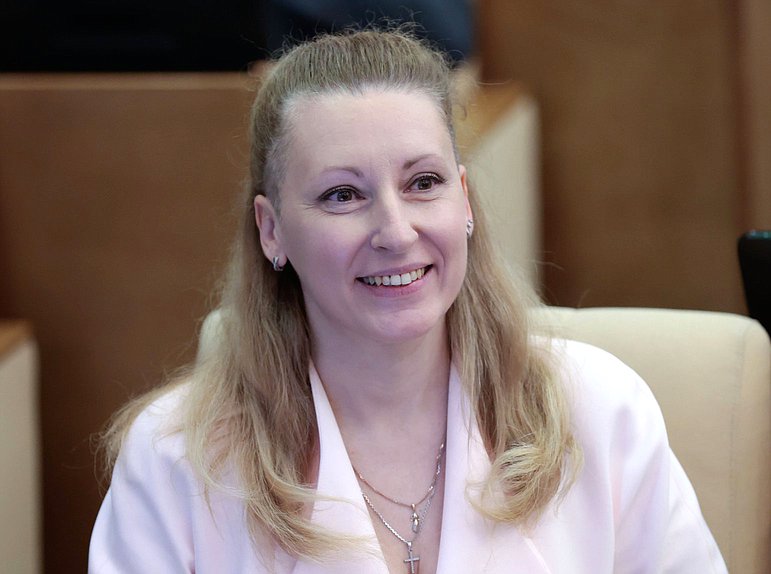 Заместитель Председателя Комитета по защите семьи, вопросам отцовства, материнства и детства Мария Дробот