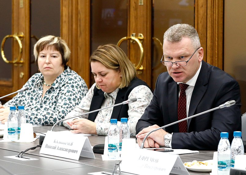 Заседание рабочей группы по совершенствованию законодательства РФ в части обеспечения детей качественным и безопасным питанием Комитета по защите семьи, вопросам отцовства, материнства и детства