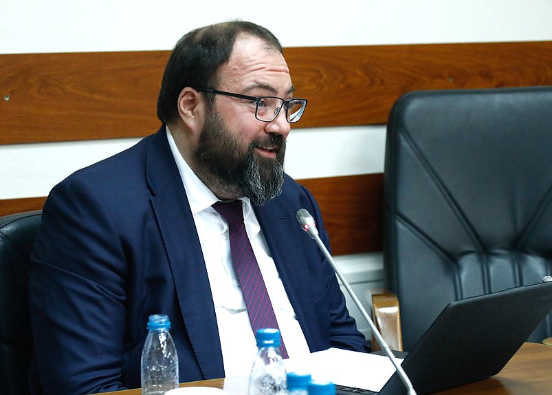 Министр цифрового развития, связи и массовых коммуникаций РФ Максут Шадаев