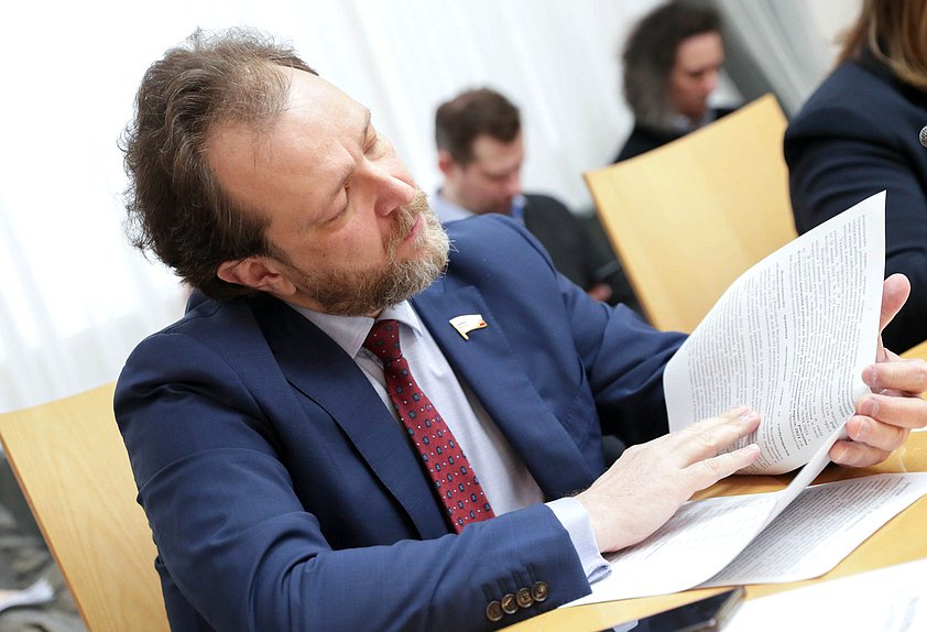 Первый заместитель Председателя Комиссии по Регламенту и обеспечению деятельности Государственной Думы Андрей Кузнецов