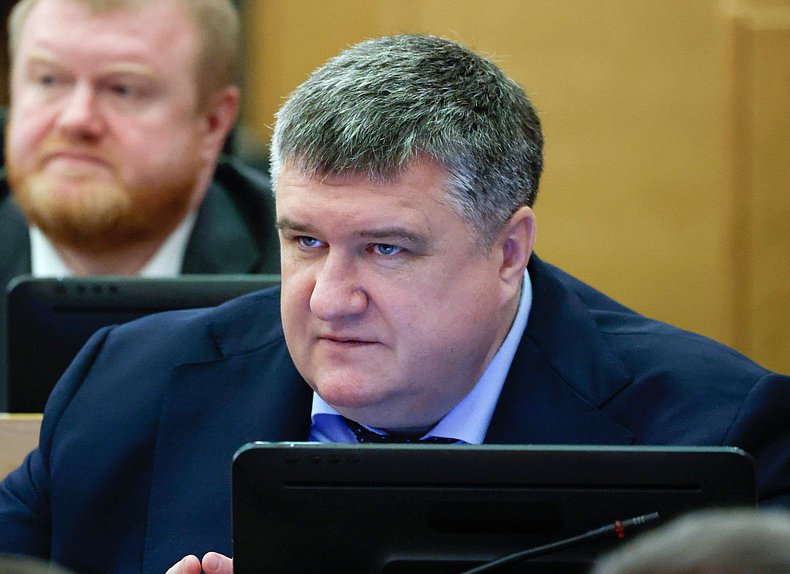 Член Комиссии по Регламенту и обеспечению деятельности Государственной Думы Александр Борисов