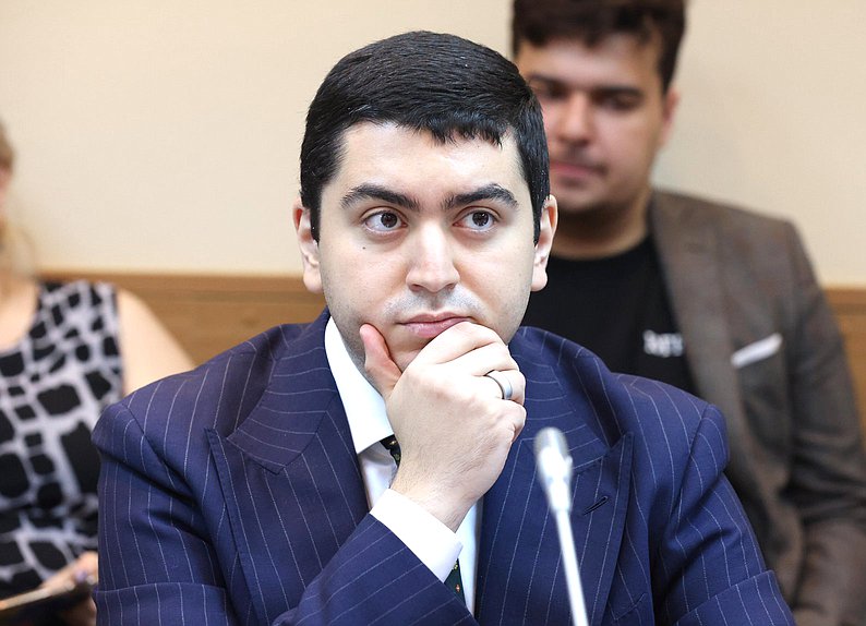 Заместитель Председателя Комитета по экологии, природным ресурсам и охране окружающей среды Георгий Арапов