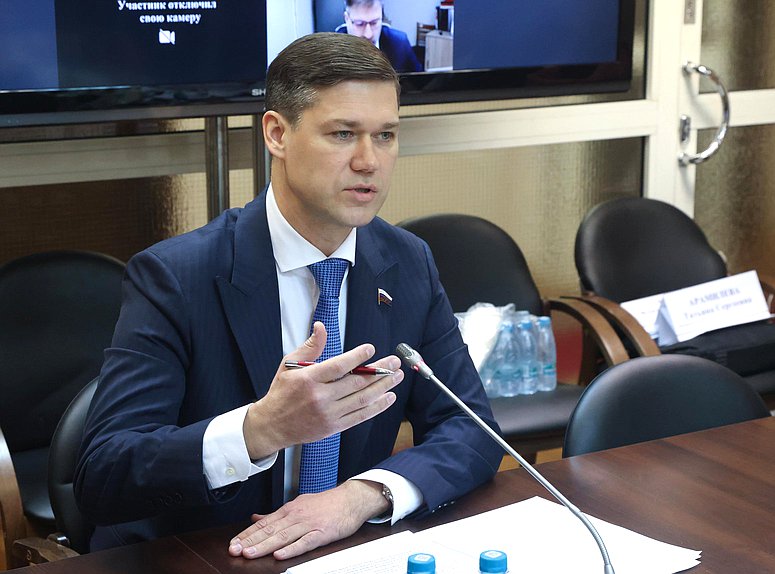 Заместитель Председателя Комитета по экономической политике Сергей Алтухов
