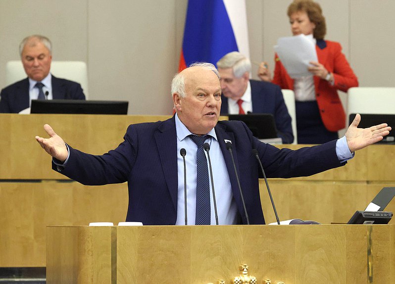 Заместитель Председателя Комитета по экологии, природным ресурсам и охране окружающей среды Анатолий Грешневиков