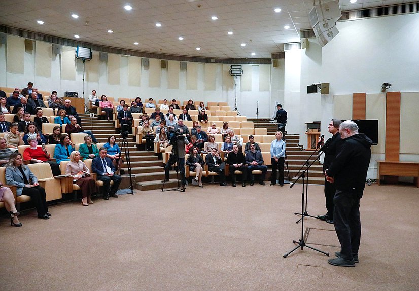 Показ художественного фильма «Август» в рамках «Парламентского киноклуба имени Станислава Говорухина»