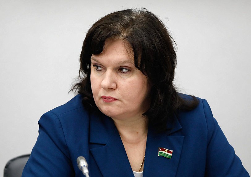 Заседание рабочей группы по совершенствованию законодательства РФ в части обеспечения детей качественным и безопасным питанием Комитета по защите семьи, вопросам отцовства, материнства и детства