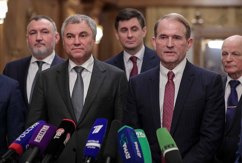 Chairman of the State Duma Viacheslav Volodin and Chairman of the Inter-Factional Parliamentary Association of the Verkhovna Rada of Ukraine ”Inter-Parliamentary Dialogue for Peace: Ukraine-Russia-Germany-France” Viktor Medvedchuk