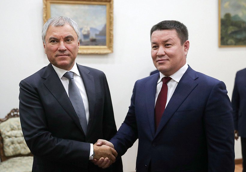 Chairman of the State Duma Viacheslav Volodin and Speaker of the Joǵorku Keńesh of the Kyrgyz Republic Talant Mamytov