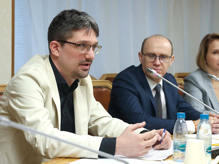 Круглый стол на тему "Роль региональных и местных печатных СМИ в устойчивом развитии сельских территорий"