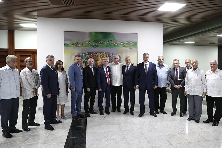 Reunión del Jefe de la Duma Estatal Vyacheslav Volodin, con el Presidente de la República de Cuba Miguel Díaz-Canel Bermúdez