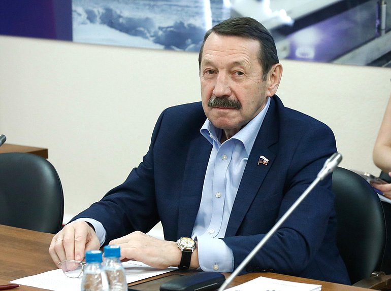 Заместитель Председателя Комитета по промышленности и торговле Геннадий Скляр