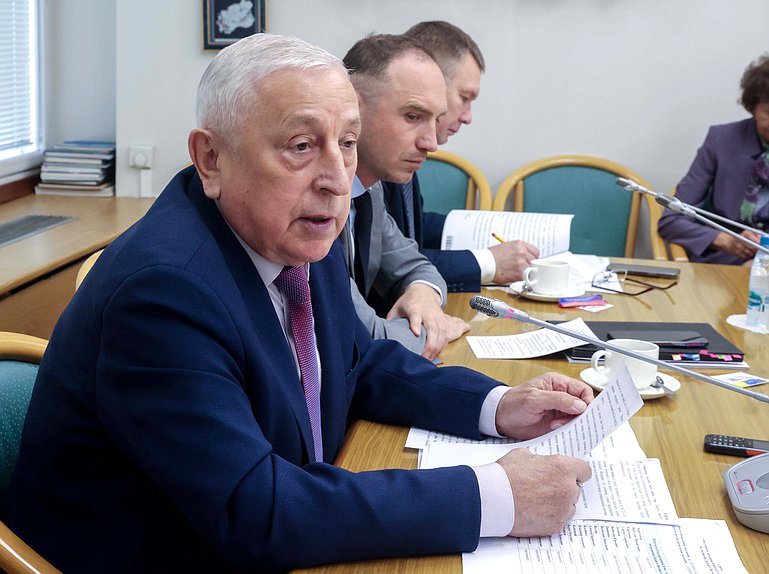 Председатель Комитета по развитию Дальнего Востока и Арктики Николай Харитонов