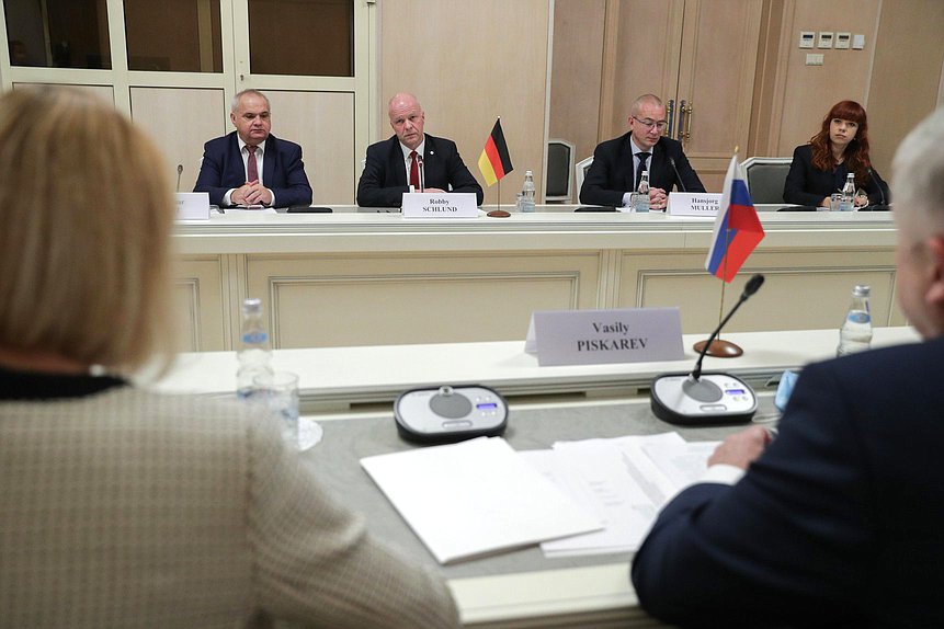 Meeting of members of the State Duma Commission on the Investigation of Foreign Interference in Russia's Internal Affairs with the German parliamentary delegation headed by Chairman of the German-Russian Parliamentary Friendship Group of the German Bundestag Robby Schlund