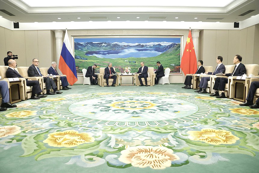 Meeting of Chairman of the State Duma Vyacheslav Volodin and Secretary of the Jilin Provincial Committee of the Chinese Communist Party, Chairman of the Standing Committee of the People's Congress of the province Huang Qiang