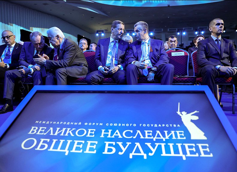 First Deputy Chairman of the State Duma Alexander Zhukov and leader of the LDPR faction Leonid Slutsky