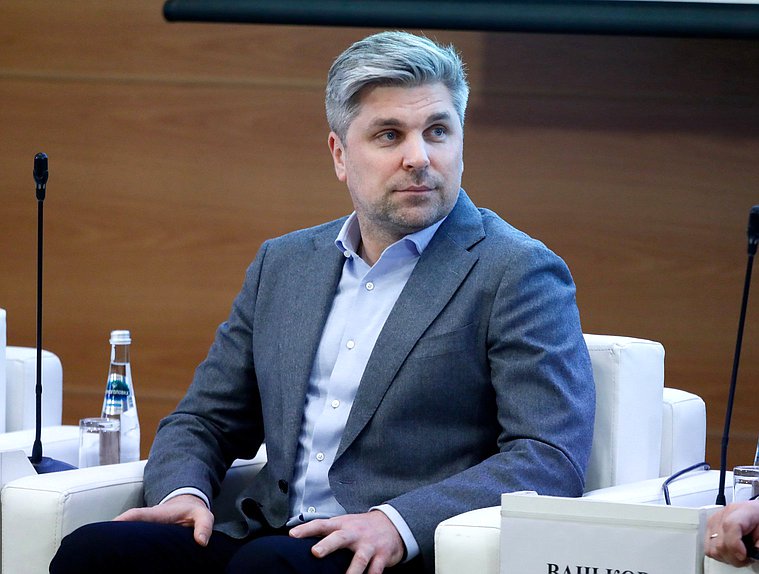 Парламентские слушания Комитета по защите семьи, вопросам отцовства, материнства и детства на тему «Демографические вызовы и искусственный интеллект»