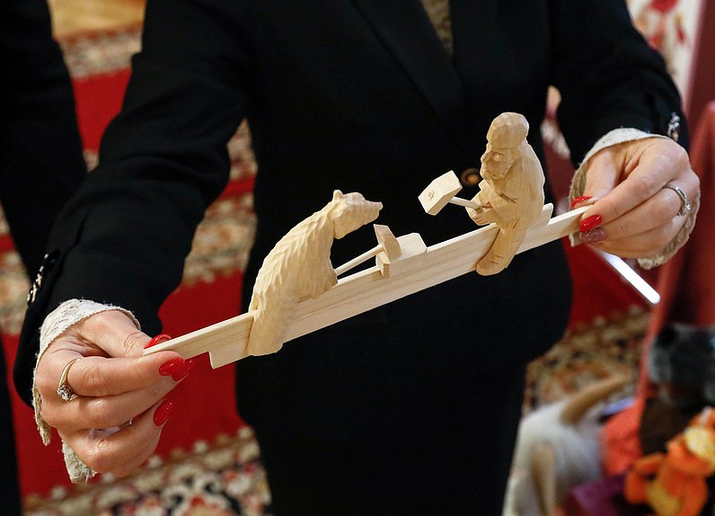 Открытие выставки «Игрушка — радость детства» и Круглый стол на тему «Безопасное детство: традиционная игрушка как основа гармоничного развития личности»