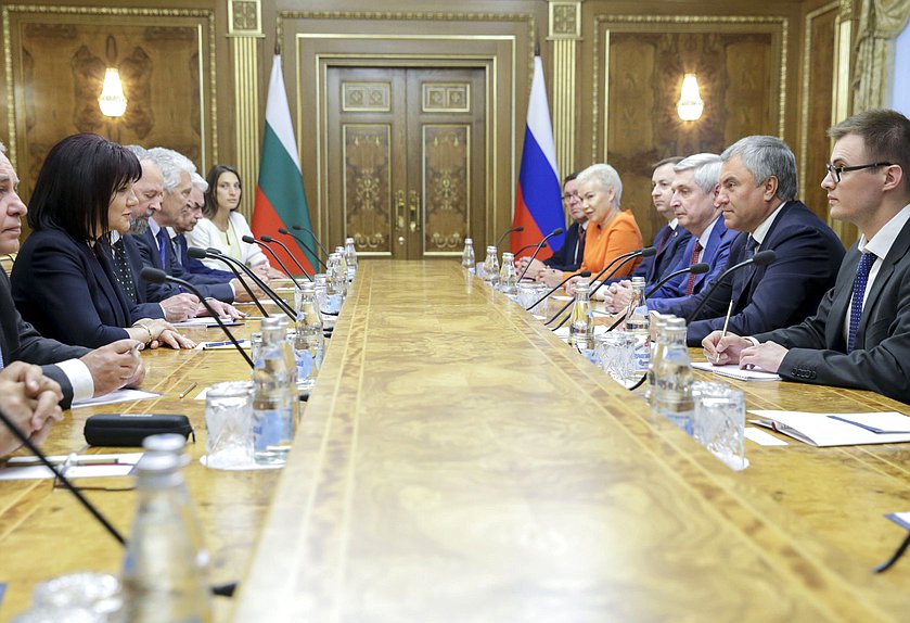 Meeting of Chairman of the State Duma Viacheslav Volodin and President of the National Assembly of the Republic of Bulgaria Tsveta Karayancheva