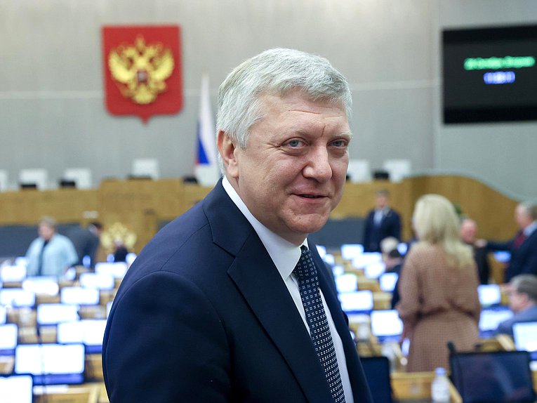 Заместитель Председателя Комитета по государственному строительству и законодательству Дмитрий Вяткин