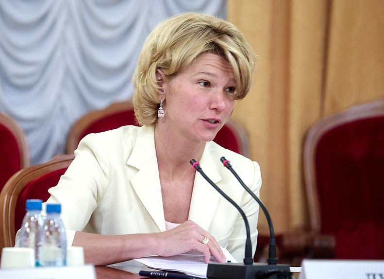 Министр сельского хозяйства РФ Оксана Лут