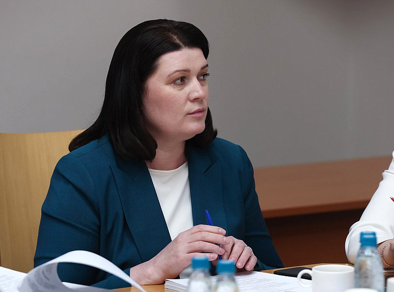 Член Комитета по защите семьи, вопросам отцовства, материнства и детства Василина Кулиева