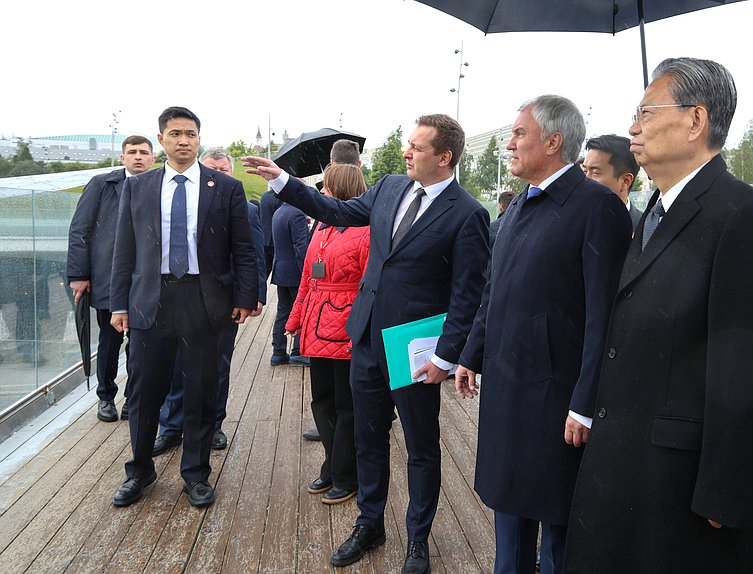 Chairman of the State Duma Vyacheslav Volodin and Chairman of the Standing Committee of the National People's Congress of China Zhao Leji
