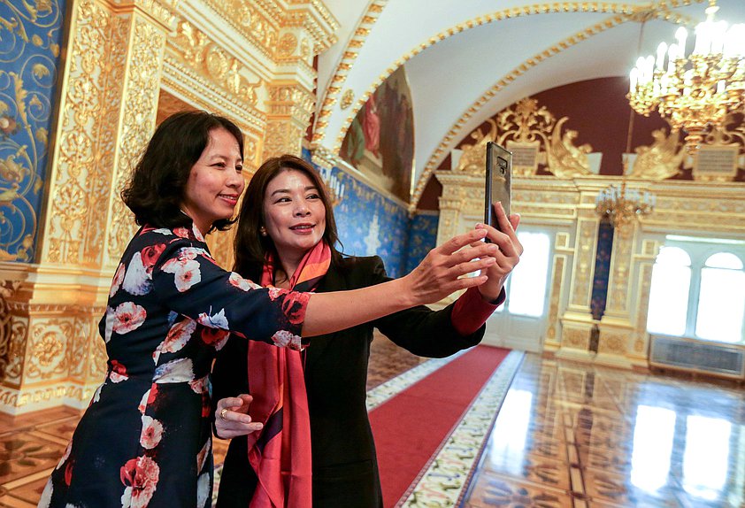 Excursion in the Grand Kremlin Palace for participants of the Second International Forum ”Development of Parliamentarism“