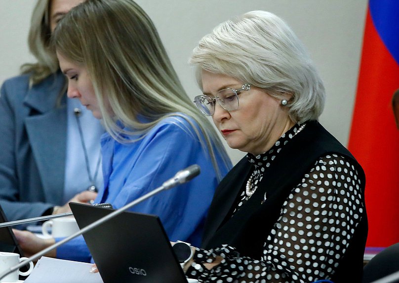 Член Комитета по просвещению Эльвира Аиткулова