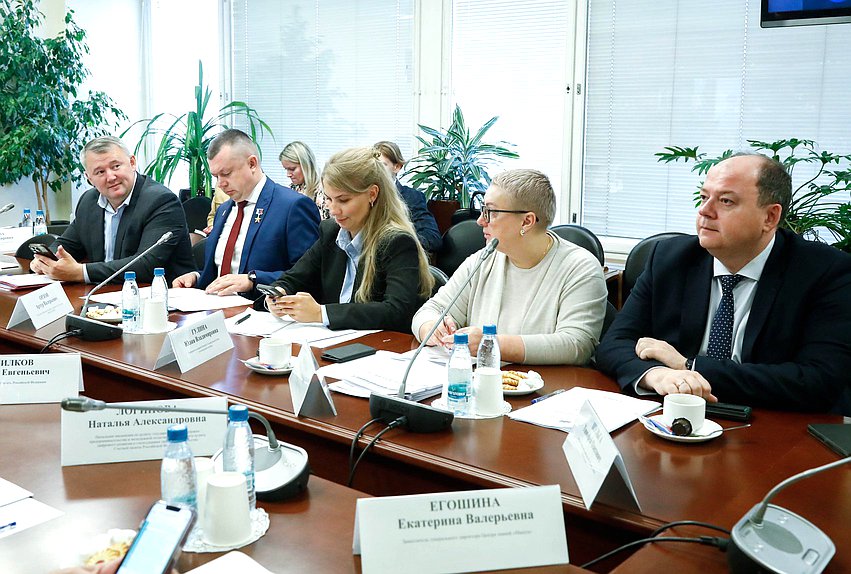 Заседание Комитета по молодежной политике