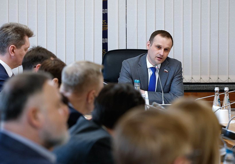 Председатель Комитета по охране здоровья Сергей Леонов